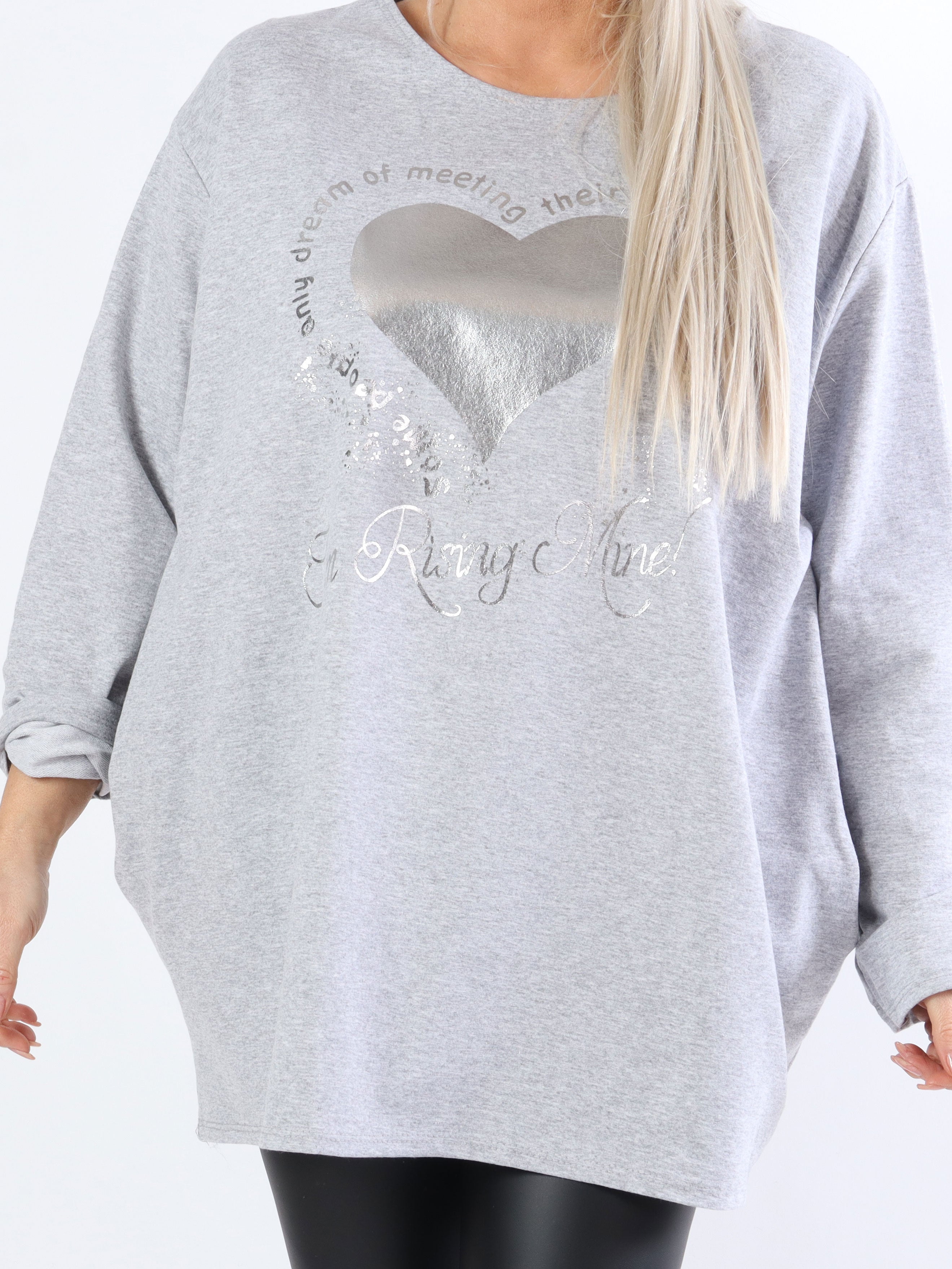 Hearty - Plus size joggingbluse med sølv print foran